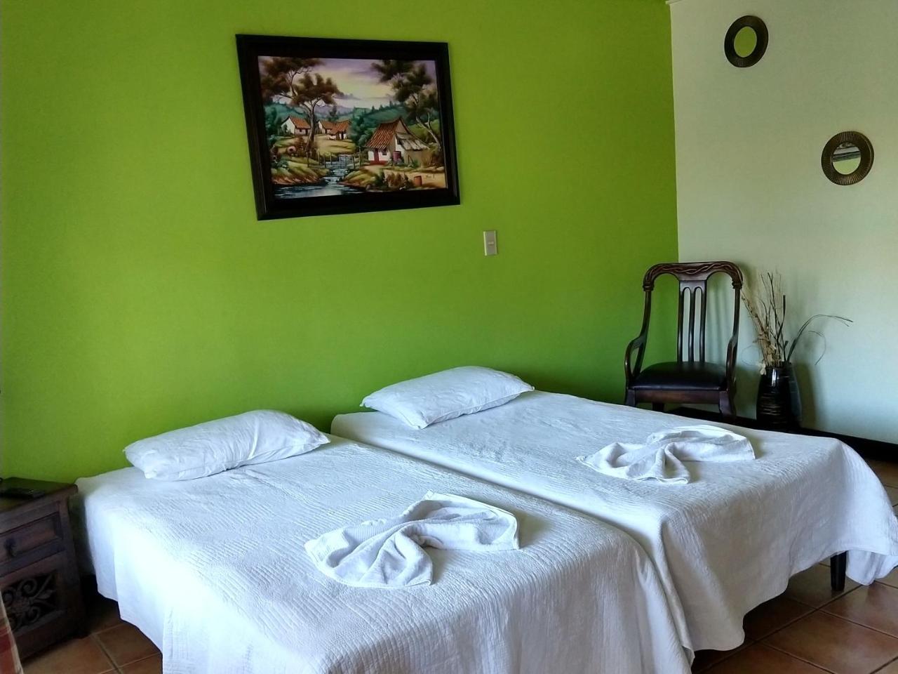 Dos Palmas Studio Apartments Río Segundo Kültér fotó